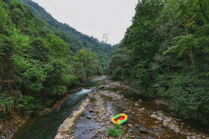 龙虎榜 |华资实业上涨10.09%，知名游资国君总部卖出511.48万元